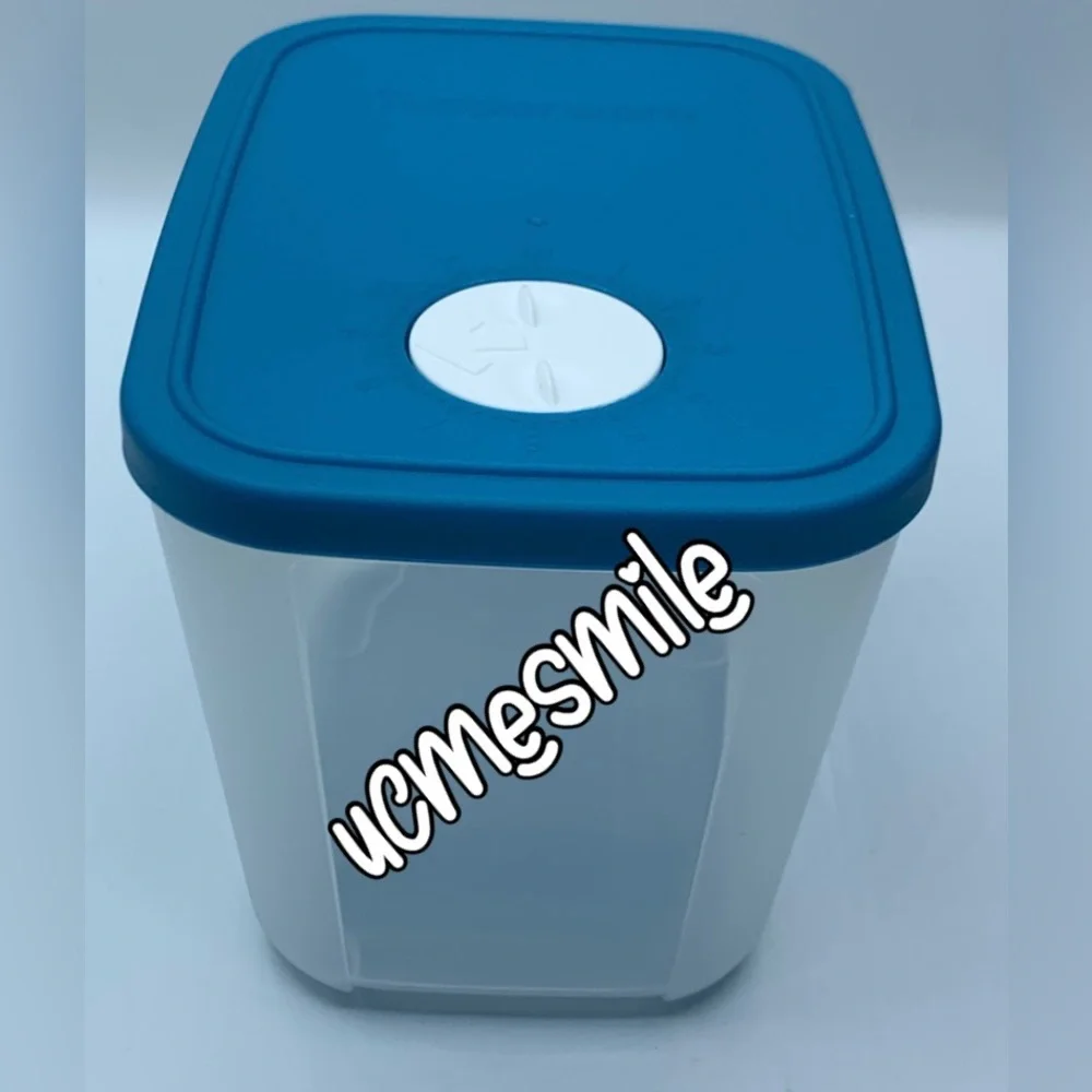 Tupperware FreezeSmart Rectangular Freezer Storage Container Set - Picture 4 of 7